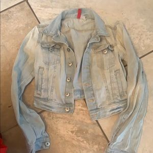 Cropped denim jacket